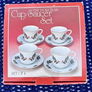 Vintage Porcelain Demitasse Cups Saucers Set of 4, Holly, Coffee & Tea Set Japan